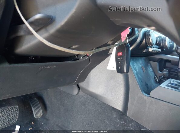 3TYLB5JN3RT011801 2024 TOYOTA TACOMA Blue Vista del salpicadero