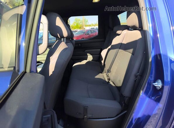 3TYLB5JN6RT052892 2024 TOYOTA TACOMA Blue Вид задньої частини салону