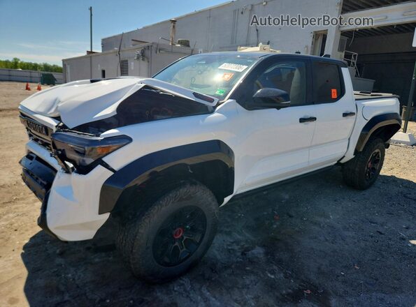 3TYLC5LNXST044438 2025 TOYOTA TACOMA Белый Передняя левая четверть