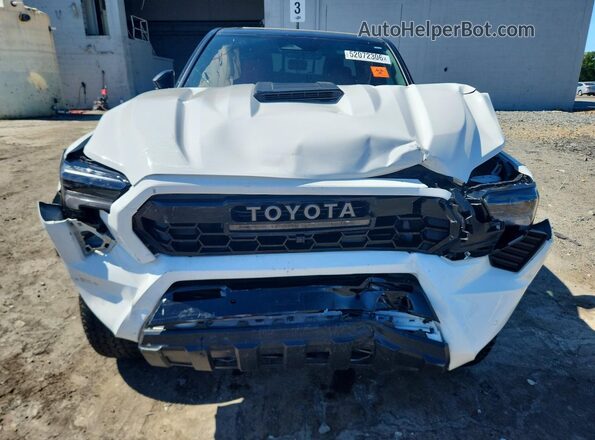 3TYLC5LNXST044438 2025 TOYOTA TACOMA Белый Вид спереди