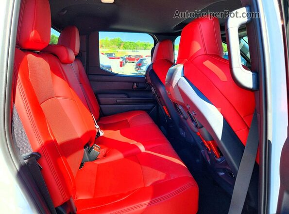 3TYLC5LNXTT052721 2026 TOYOTA TACOMA Two Tone Vista de los asientos traseros