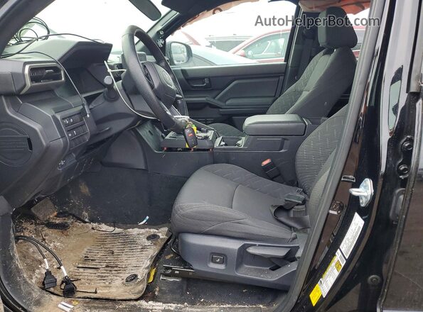 3TYLD5KN8ST020847 2025 TOYOTA TACOMA Black Widok wnętrza z przodu