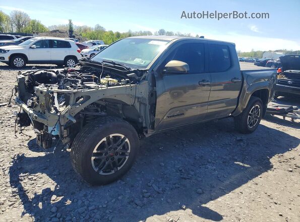 3TYLE5JN3ST098998 2025 TOYOTA TACOMA Green Vista tres cuartos delantera izquierda