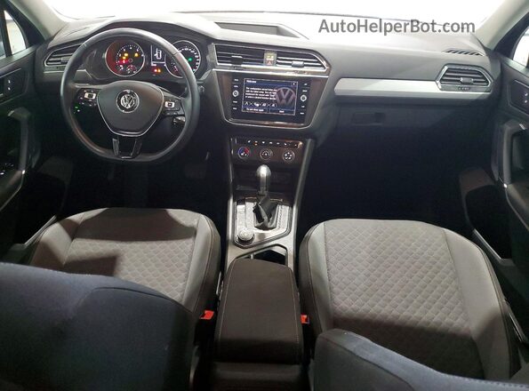 3VV0B7AX0JM157381 2018 VOLKSWAGEN TIGUAN Черный Вид панели приборов
