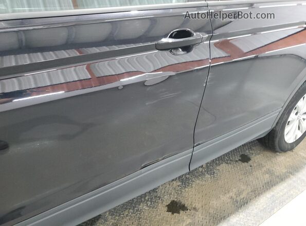 3VV0B7AX0JM157381 2018 VOLKSWAGEN TIGUAN Черный 