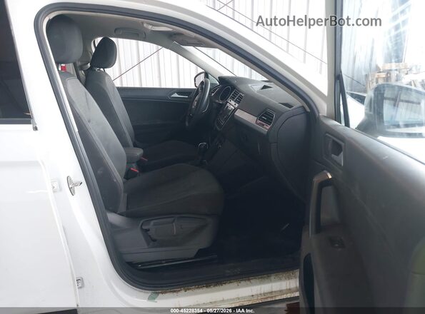 3VV0B7AX0MM060203 2021 VOLKSWAGEN TIGUAN Белый Вид салона спереди