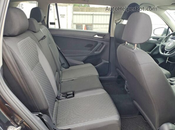 3VV0B7AX3LM102958 2020 VOLKSWAGEN TIGUAN Black Vista interior trasera