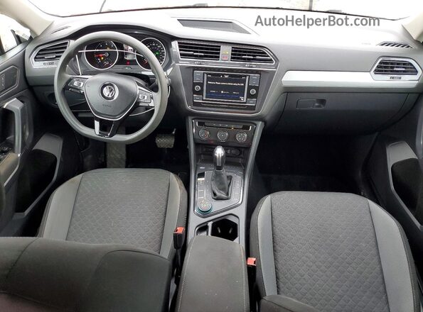 3VV0B7AX3LM107058 2020 VOLKSWAGEN TIGUAN Белый Вид панели приборов