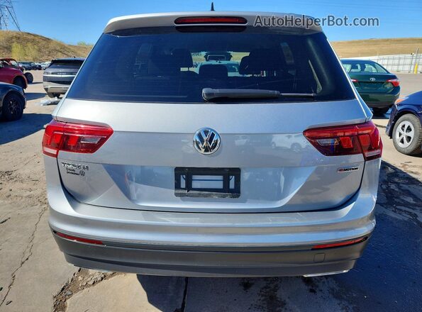 3VV0B7AX4LM058159 2020 VOLKSWAGEN TIGUAN Silver Вид ззаду
