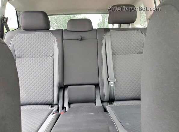3VV0B7AX8MM049501 2021 VOLKSWAGEN TIGUAN Белый Вид задних сидений