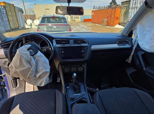 3VV0B7AX9JM142586 2018 VOLKSWAGEN TIGUAN Синий Вид панели приборов