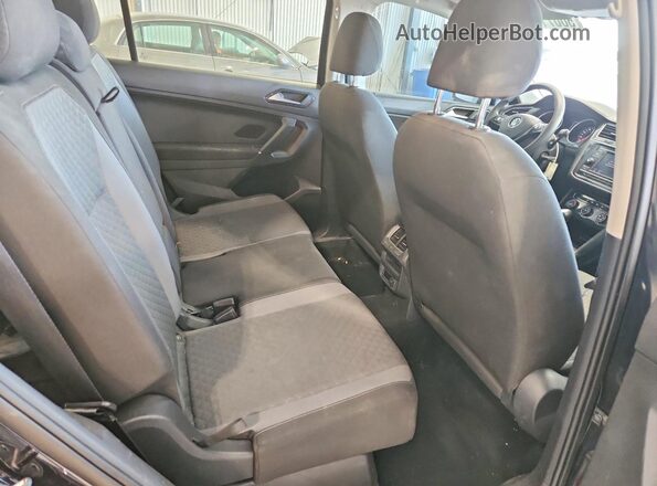 3VV1B7AX3JM019824 2018 VOLKSWAGEN TIGUAN Black Vista interior trasera