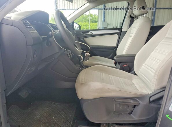 3VV1B7AX3NM020834 2022 VOLKSWAGEN TIGUAN Серый Вид салона спереди