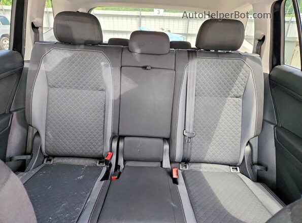 3VV1B7AX5MM080743 2021 VOLKSWAGEN TIGUAN Черный Вид задних сидений