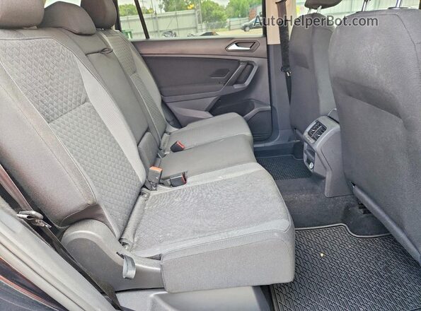 3VV1B7AX5MM080743 2021 VOLKSWAGEN TIGUAN Черный Вид задней части салона