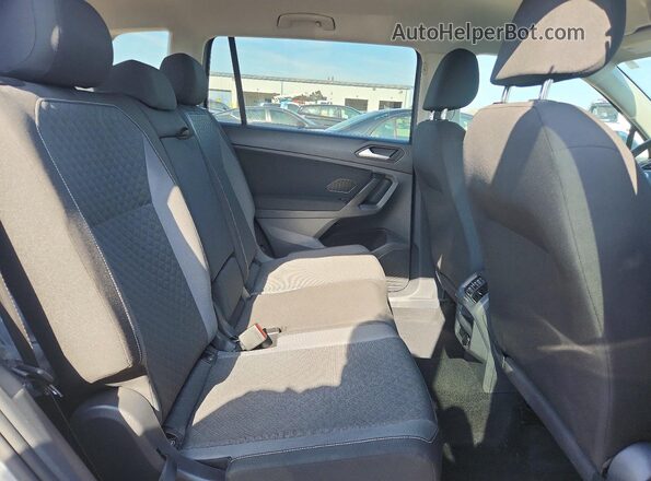 3VV1B7AX5MM082461 2021 VOLKSWAGEN TIGUAN Серебряный Вид задней части салона