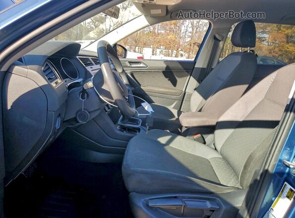 3VV1B7AX6JM011684 2018 VOLKSWAGEN TIGUAN Blue Вид салону спереду