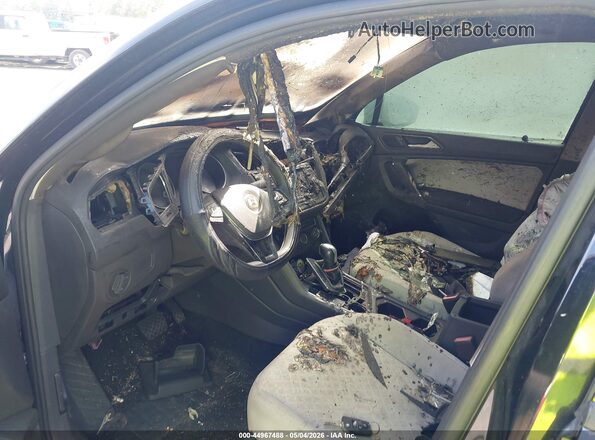 3VV1B7AX7JM084868 2018 VOLKSWAGEN TIGUAN Black Вид спереду
