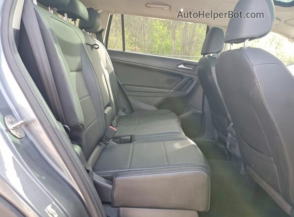 3VV2B7AX0LM084556 2020 VOLKSWAGEN TIGUAN Серый Вид задней части салона