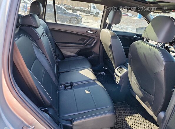 3VV2B7AX0MM088625 2021 VOLKSWAGEN TIGUAN Silver Vista interior trasera