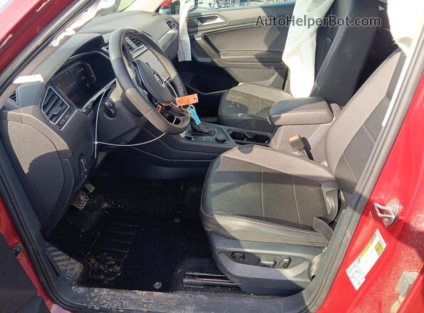 3VV2B7AX0MM123003 2021 VOLKSWAGEN TIGUAN Красный Вид салона спереди