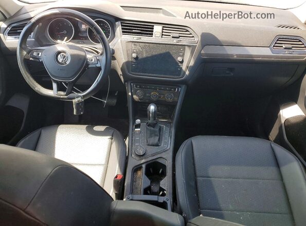 3VV2B7AX1KM124724 2019 VOLKSWAGEN TIGUAN Белый Вид панели приборов