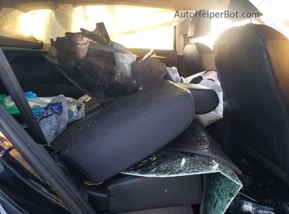 3VV2B7AX1LM038637 2020 VOLKSWAGEN TIGUAN Black Вид задньої частини салону