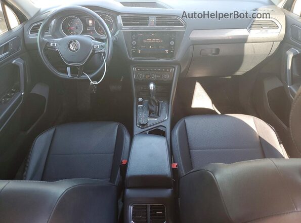 3VV2B7AX2JM165183 2018 VOLKSWAGEN TIGUAN Серый Вид панели приборов