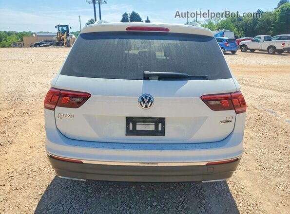 3VV2B7AX3JM004292 2018 VOLKSWAGEN TIGUAN White Rear view
