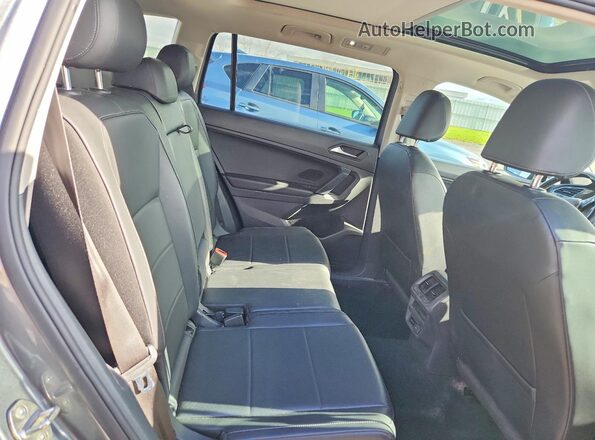 3VV2B7AX3KM041487 2019 VOLKSWAGEN TIGUAN Gray Вид задньої частини салону