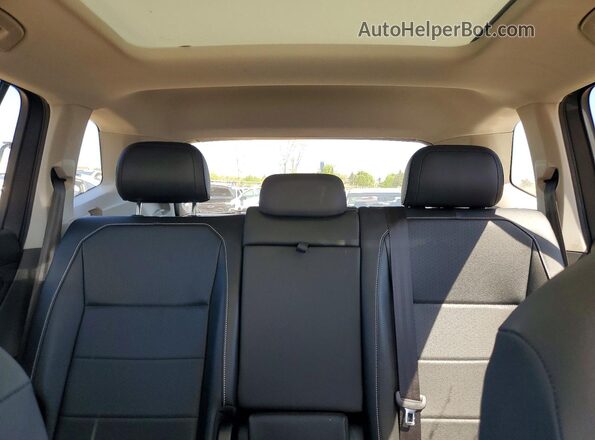 3VV2B7AX3MM097335 2021 VOLKSWAGEN TIGUAN Серый Вид задних сидений