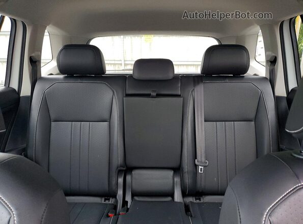 3VV2B7AX3NM043597 2022 VOLKSWAGEN TIGUAN Белый Вид задних сидений