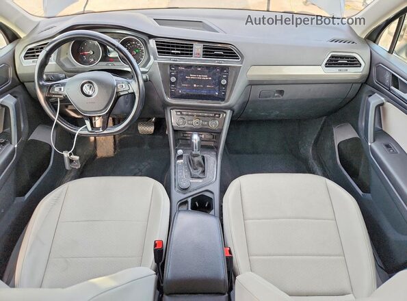 3VV2B7AX4JM026947 2018 VOLKSWAGEN TIGUAN Gray Вид панелі приладів