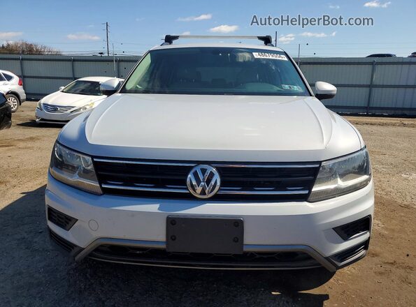 3VV2B7AX4JM153424 2018 VOLKSWAGEN TIGUAN Серебряный Вид спереди