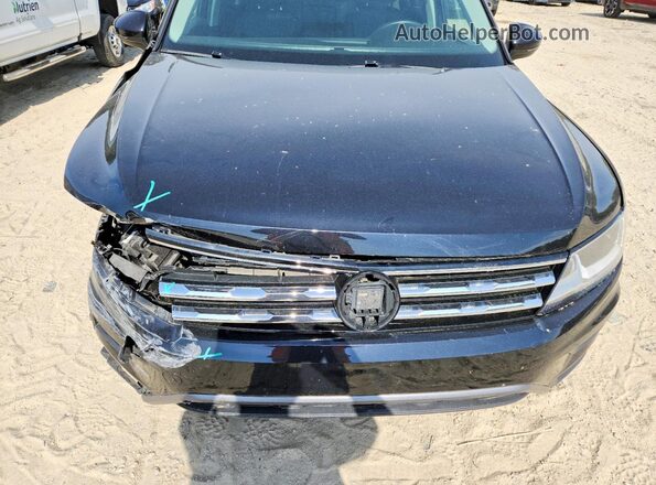 3VV2B7AX4MM093083 2021 VOLKSWAGEN TIGUAN Black Widok komory silnika