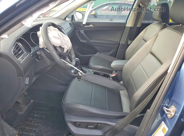 3VV2B7AX5LM063816 2020 VOLKSWAGEN TIGUAN Синий Вид салона спереди