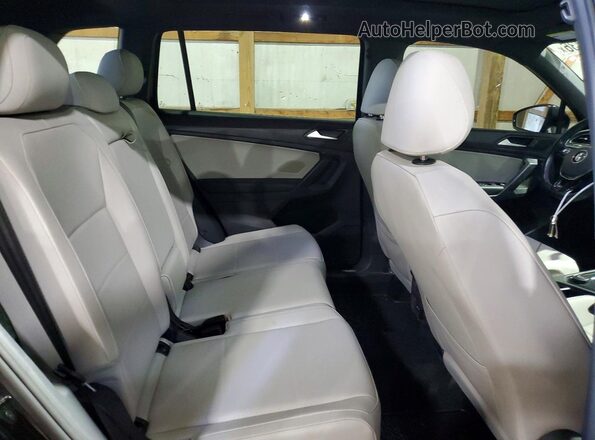 3VV2B7AX5MM106813 2021 VOLKSWAGEN TIGUAN Черный Вид задних сидений