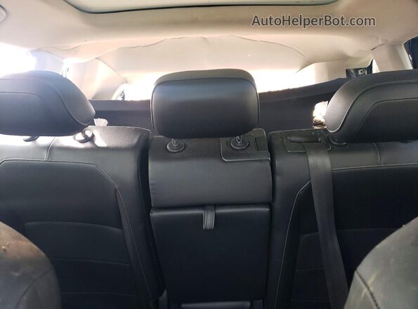 3VV2B7AX7JM113189 2018 VOLKSWAGEN TIGUAN Gray Rear seats view