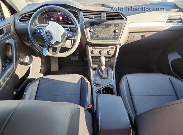 3VV2B7AX7MM008060 2021 VOLKSWAGEN TIGUAN Черный Вид панели приборов
