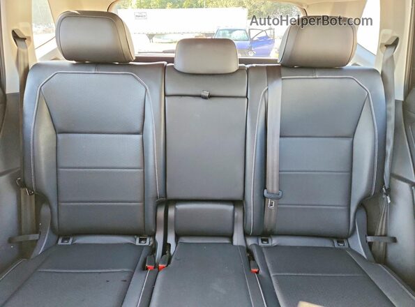 3VV2B7AX7MM008060 2021 VOLKSWAGEN TIGUAN Черный Вид задних сидений