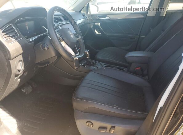 3VV2B7AX7NM047121 2022 VOLKSWAGEN TIGUAN Black Вид салону спереду