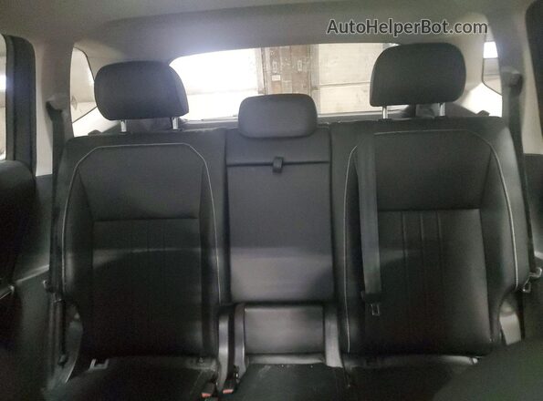 3VV2B7AX7NM153231 2022 VOLKSWAGEN TIGUAN Gray უკანა სავარძლების ხედი