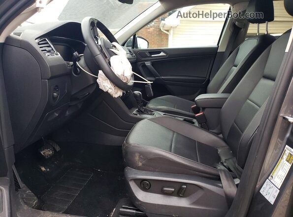 3VV2B7AX8LM182086 2020 VOLKSWAGEN TIGUAN Gray Widok wnętrza z przodu