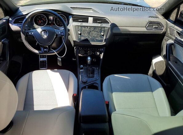 3VV2B7AX8MM057252 2021 VOLKSWAGEN TIGUAN Черный Вид панели приборов
