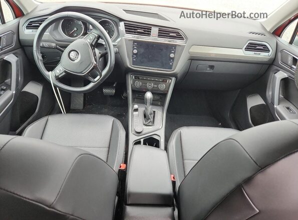 3VV2B7AX9JM190176 2018 VOLKSWAGEN TIGUAN Orange Widok deski rozdzielczej