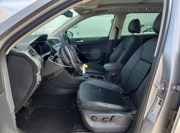 3VV2B7AX9KM096414 2019 VOLKSWAGEN TIGUAN Серебряный Вид салона спереди