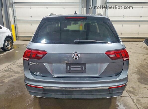 3VV3B7AX0LM058818 2020 VOLKSWAGEN TIGUAN Серый Вид сзади
