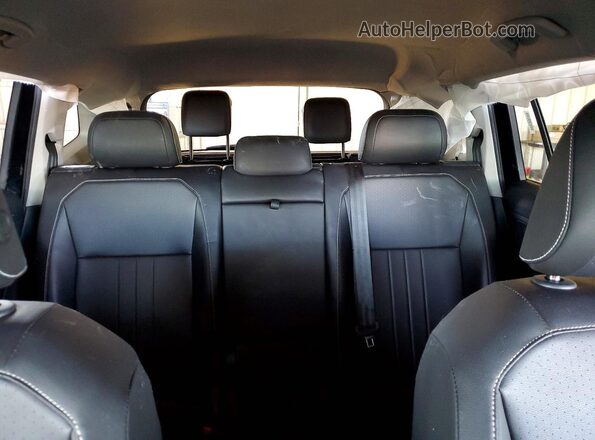 3VV3B7AX0RM135308 2024 VOLKSWAGEN TIGUAN Черный Вид задних сидений