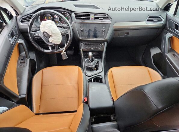 3VV3B7AX1JM081148 2018 VOLKSWAGEN TIGUAN Black Вид панелі приладів