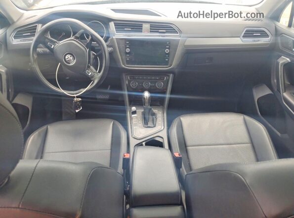 3VV3B7AX1KM075206 2019 VOLKSWAGEN TIGUAN Черный Вид панели приборов